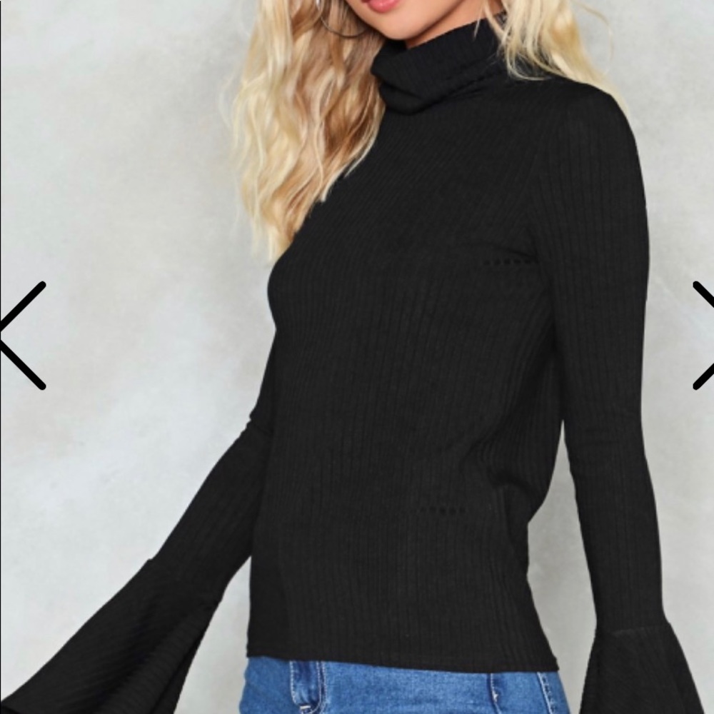 Nasty gal black turtleneck with flare sleeves - Picture 2 of 6